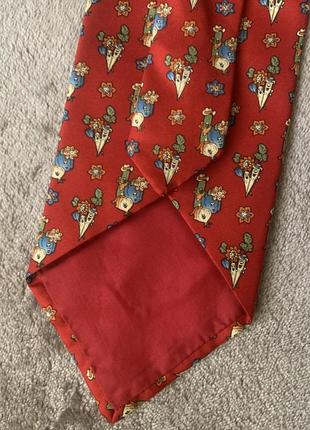 Шелковый галстук англия london  цвет разноцветный красный с принтом веселые овощи5 фото