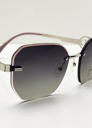 Стильные женские очки линза поляризационная градиентная сиренево серая с серебристыми дужками4 фото