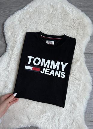 Tommy jeans женская фирменная футболка оригинал8 фото