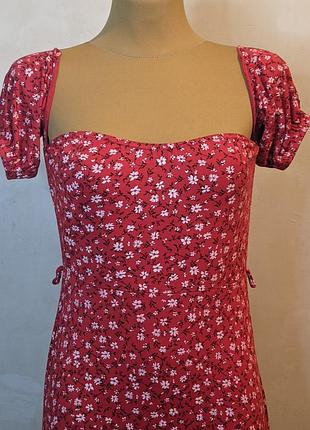 Платье в цветочный принт