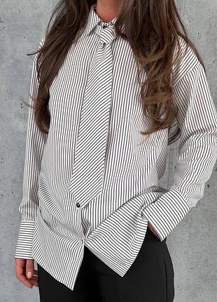 Сорочка жіноча з краваткою.