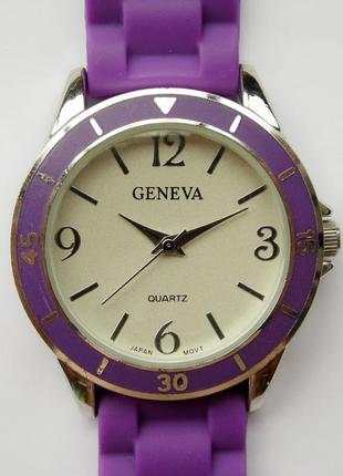 Geneva by accutime watch corp годинник із сша механізм singapore