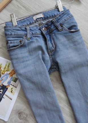 Джинсы