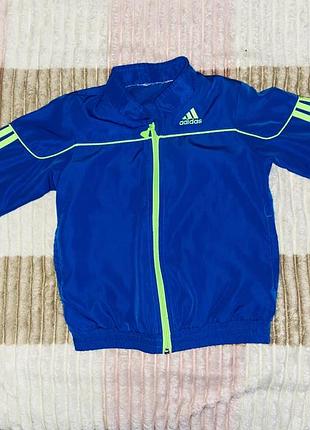 Фирменная ветровка