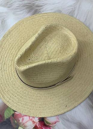 Летняя шляпа федора из соломки toyo с ремешком бежевый6 фото