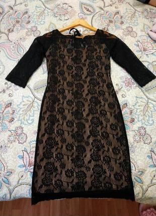 Эфектное платте с открытой спиной