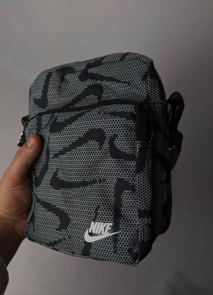 Сумочка на плече nike heritage bag3 фото