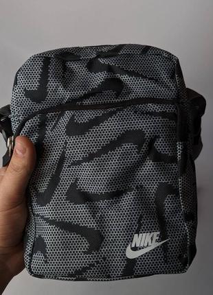 Сумочка на плече nike heritage bag2 фото