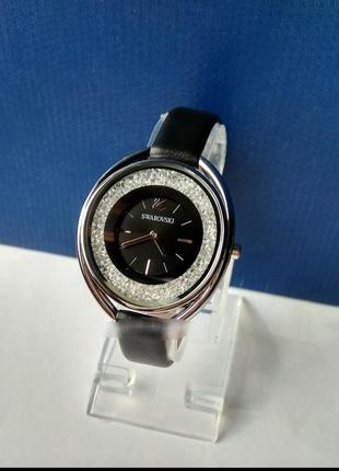 Женские часы swarovski с черным ремешком и циферблатом, серебро