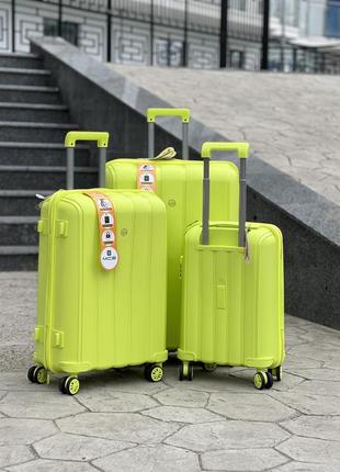 Качественный чемодан из полипропилен,модель 305,прорезиненный,надежная,колеса 360,кодовый замок,туреченя5 фото