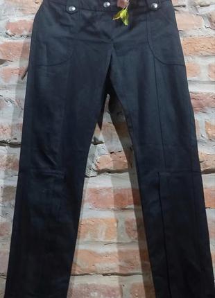 Брендовые джинсы с разрезами спереди3 фото