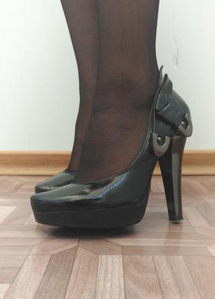 Лакові туфлі basconi 36р1 фото