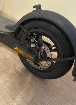 Електросамокат xiaomi mi electric scooter essential black7 фото