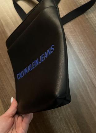 Невеличка сума calvin klein jeans8 фото