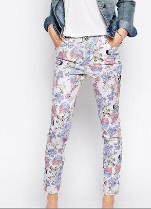 Джинсы, штанишки в цветочный принт la rose