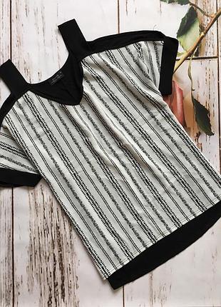 Легкая футболка с открытыми плечами от papaya 14 р