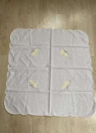 Пасхальний декор корзинки скатертина кролик яйце