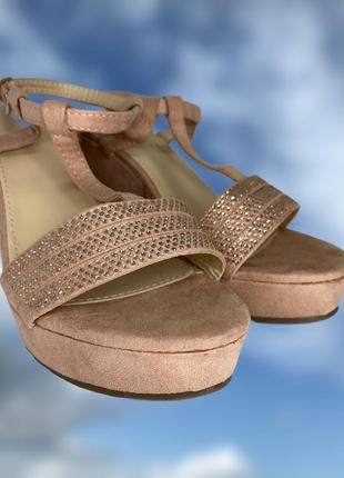Женские босоножки на платформе gogo shoes3 фото