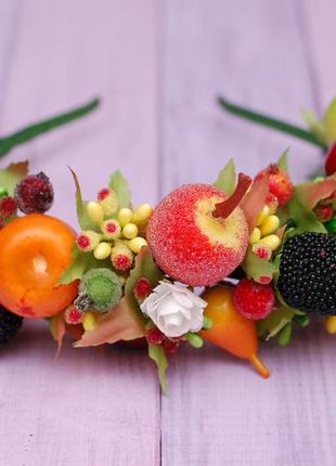 Яскравий осінній обруч обідок з ягодами і фруктами на свято осені6 фото