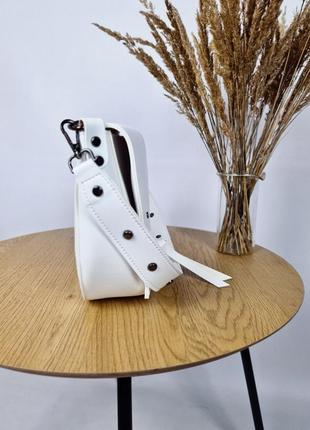 Стильная сумка, сумочка женская полукруглая белая с двумя ремнями4 фото