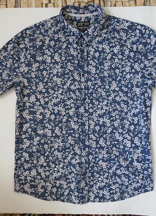 Літня сорочка з коротким рукавом і квітковим принтом