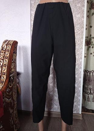 Укорочені чорні штани від бренда lau rie.1 фото