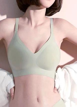 Бюстгалтер бесшовный из микрофибры со съемными чашками💚
