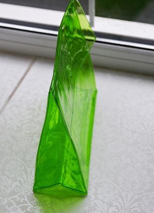 Салатовая прозрачная косметичка сумка