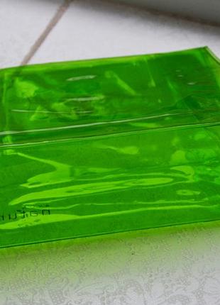 Салатовая прозрачная косметичка сумка