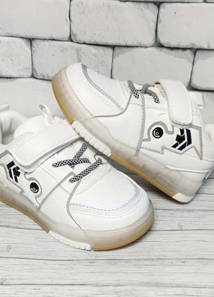 Кроссовки на мальчика с 23 по 26 размер маломеры