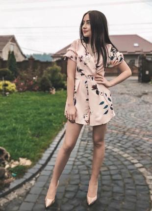 Ромпер, комбінезон з шортами