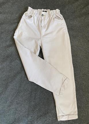 Женские белые джинсы-mom berschka (укороченные)