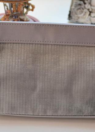 Стильна сіра косметичка avon, клатч, сумка3 фото