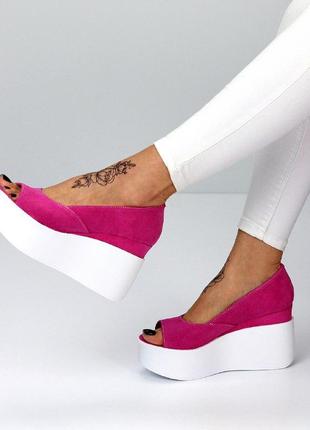 Супер стильные, замшевые открытые женские туфли на платформе "holi" в наличии и под отшив💙💛🏆2 фото