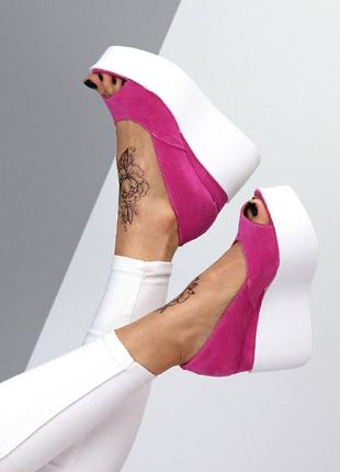 Супер стильные, замшевые открытые женские туфли на платформе "holi" в наличии и под отшив💙💛🏆3 фото