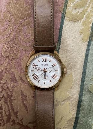 Годинник fossil