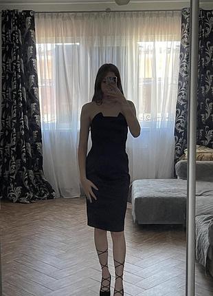 Стильное вечернее платье