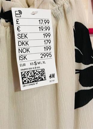 Топ-блузка бежевого цвета с черным цветочным принтом от h&m6 фото