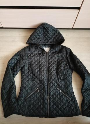 Куртка весняна з капюшоном