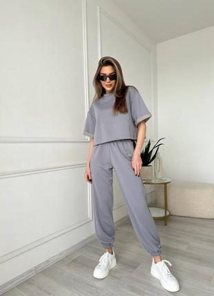 Якісний стильний жіночий прогулянковий костюм з футболкою оверсайз 4 кольори