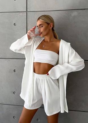 Женский костюм