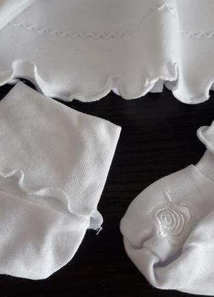Дуже вишуканий костюм для хрещення дівчинки білий з білою вишивкою крестильный набор2 фото