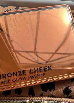 Палетка  natasha denona bronze cheek face glow palette2 фото