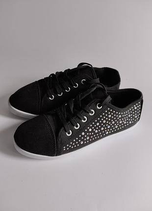 Женские кеды со стразами на шнурках