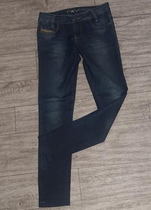 Темно синие джинсы зауженные carking jeans низкая посадка 26 размер1 фото