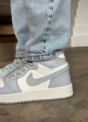 Жіночі кросівки nike air jordan retro 1 grey fog