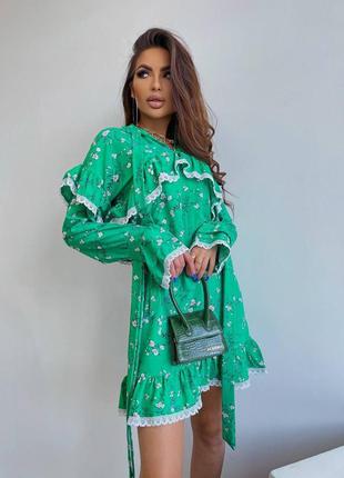 Платье короткое зеленое с цветочным принтом на длинный рукав свободного кроя с поясом с кружевом качественная стильная5 фото