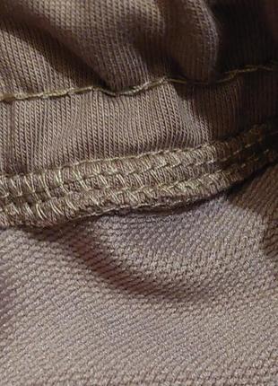 Брендовый спортивный костюм.