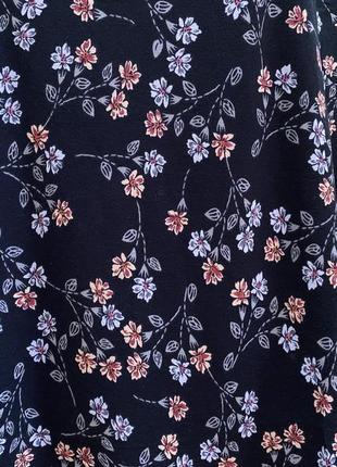 Чорна блузочка на короткий рукав з квітковим принтом🌸🌸🌸8 фото
