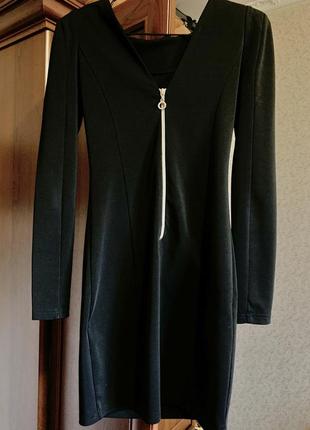 Черное платье с длинным рукавом3 фото